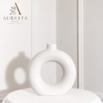 Plain Luna Loop Vase ( without flowers )